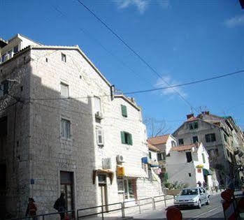 Maison d'hôtes Damira